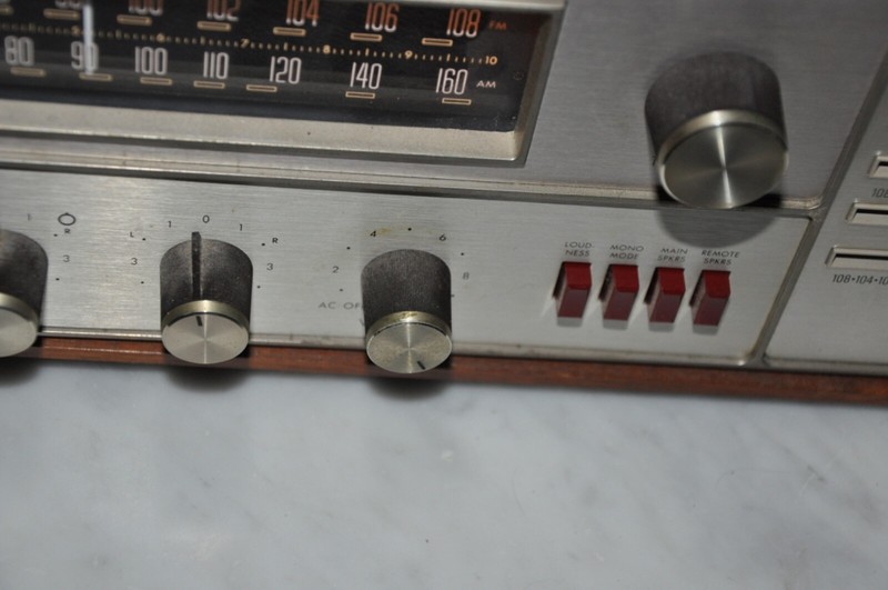 Fisher 400-T Stereo Receiver POWERS UP, BUT SOLD FOR PARTS OR REPAIR ONLY gallery
