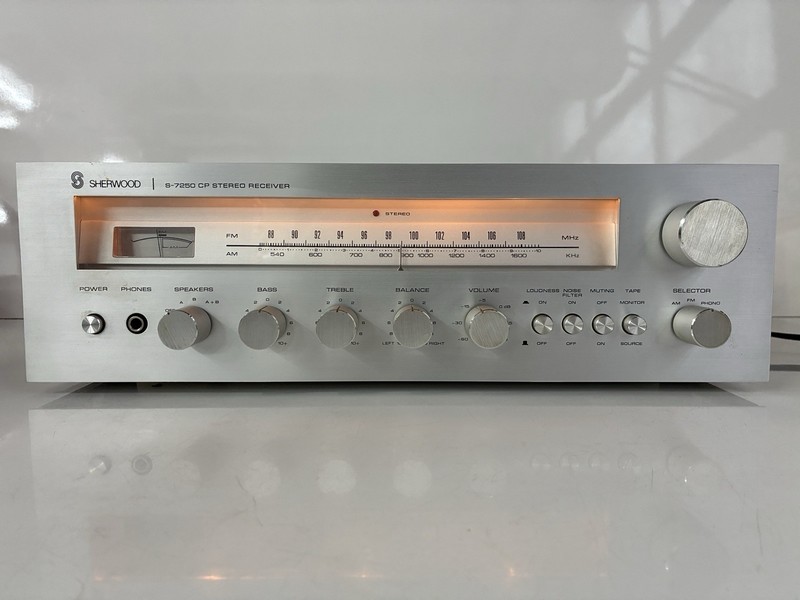 Sherwood S-7250 CP AM/FM Stereo Receiver, Made in Korea, Works gallery