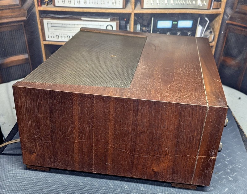 Fisher 500-S tube receiver with wood case gallery