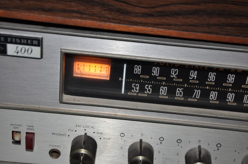 Fisher 400-T Stereo Receiver POWERS UP, BUT SOLD FOR PARTS OR REPAIR ONLY gallery