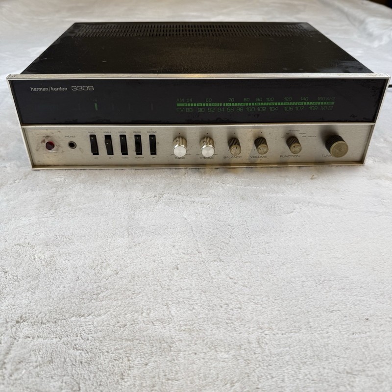 Vintage Harman Kardon 330B AM/FM Stereo Receiver – Powers On needs Work