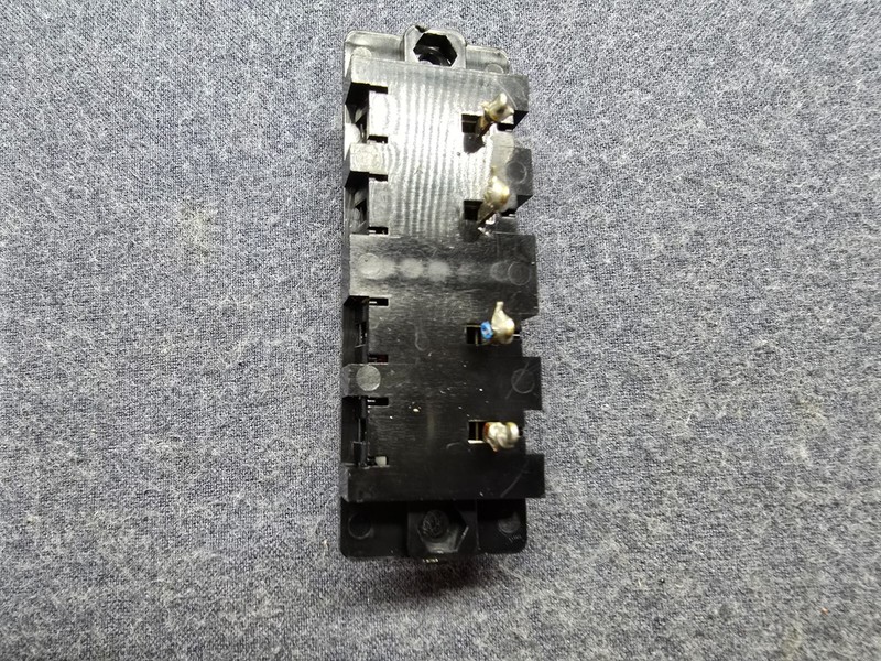 Sansui QR-4500 Receiver Part - Left / Right Speaker Connector Block gallery