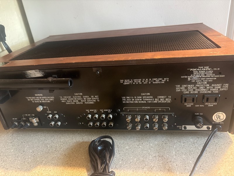 Vintage Realistic STA-52B AM/FM Stereo Receiver 31-2080 gallery