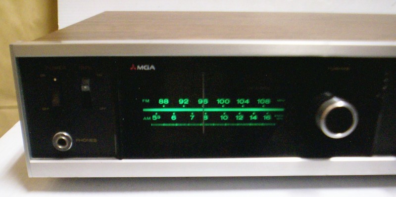 Vintage MGA FM / AM Stereo Receiver Model # SA-10 gallery