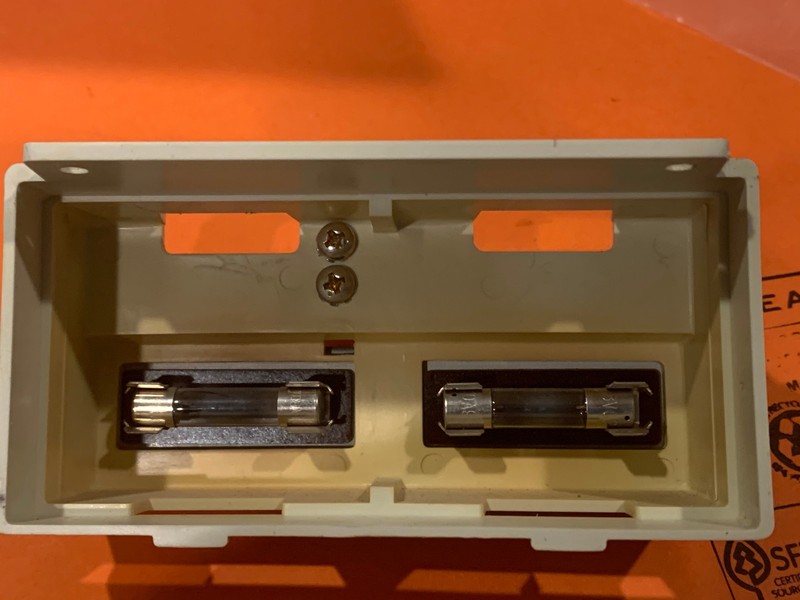 Marantz 2250 Stereo Receiver - Meter Housing + Lamp Sockets gallery