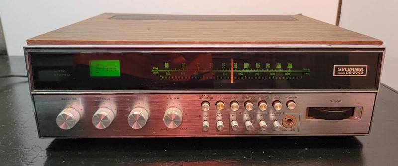 Nice! Vintage SYLVANIA CR-2742 Stereo Receiver Wood Grain