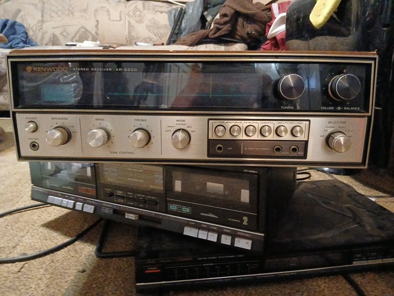 Kenwood Kr-5200 Receiver Completely Recapped. Warm/Clean Sound