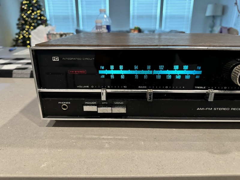 Claricon 36-700 Am-FM Stereo Receiver gallery
