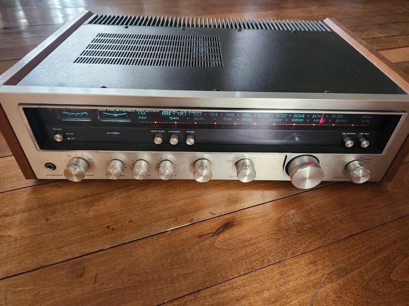 KENWOOD KR-5600 AM-FM Receiver Read!