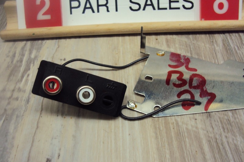 Technics SL-BD27 Turntable RCA & Ground Wire Panel. Tested Parting Out SL-BD27 gallery