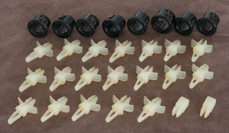 Fisher 390 Receiver Part : Lot of Plastic Hardware