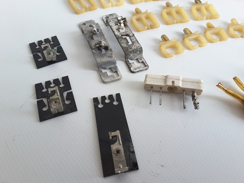 PIONEER SX 1250 RECEIVER PARTS: PLASTIC WIRE HOLDERS COMPLETE SET MICS PARTS gallery