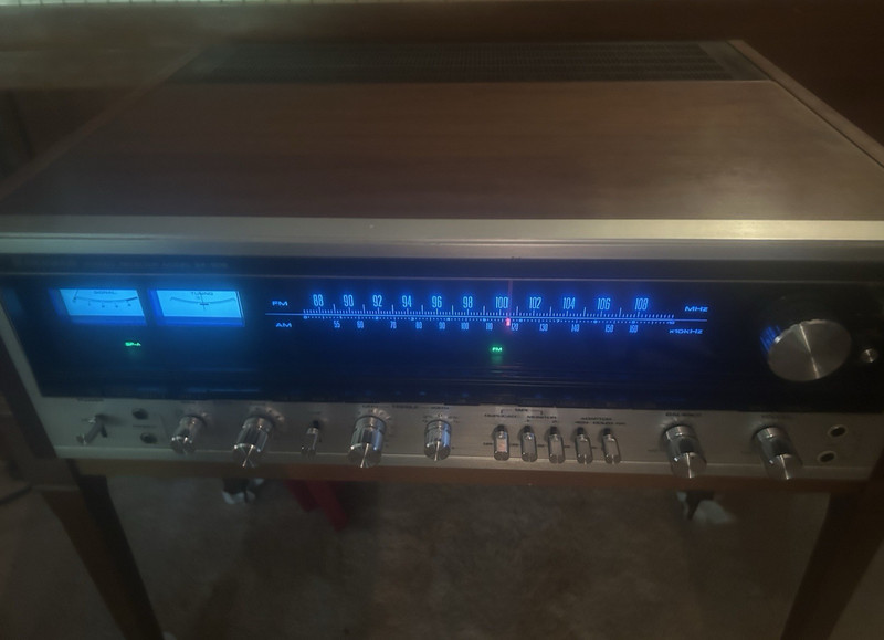 Pioneer SX 1010 receiver professionally serviced EX cond original box PU Only gallery