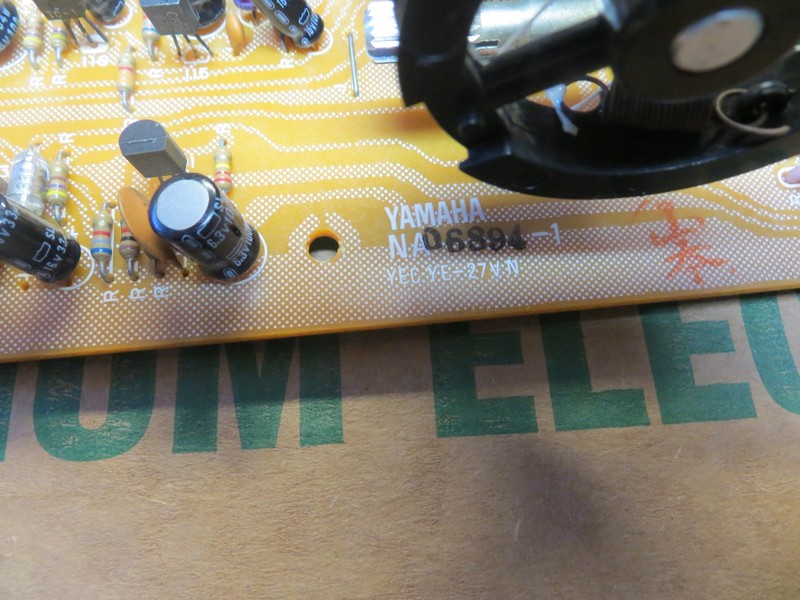 YAMAHA CR-1020 STEREO RECEIVER TUNER/PHONO BOARD PART # NA06894 gallery