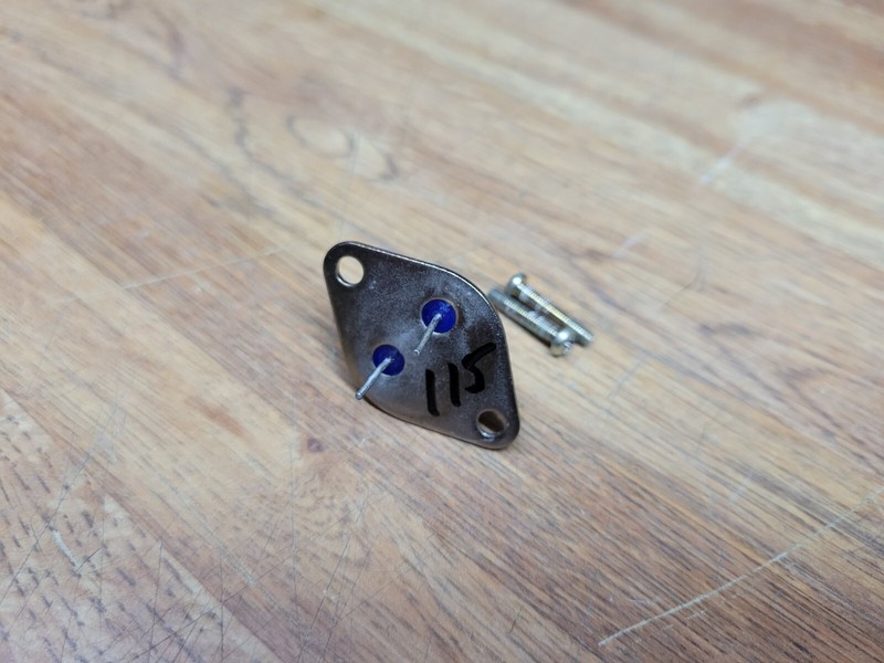 Pioneer SX-950 EIC Output Transistor (OEM.) 2SB557 (1 PerSale.) gallery