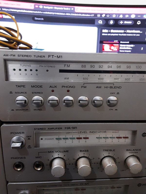 Hitachi Speaker System & AM-FM Stereo Tuner & Stereo Amplifier D-M1 FT-M1 HA-M1 gallery