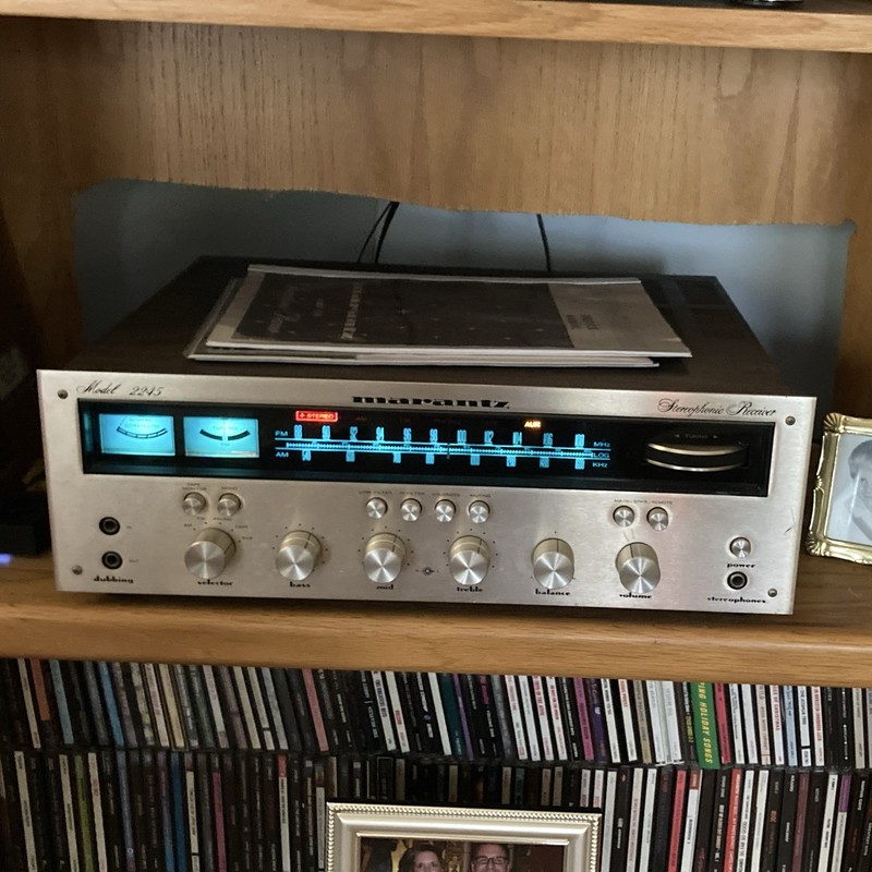 Marantz Model 2245 Vintage Stereophonic Stereo Receiver Silver Face gallery
