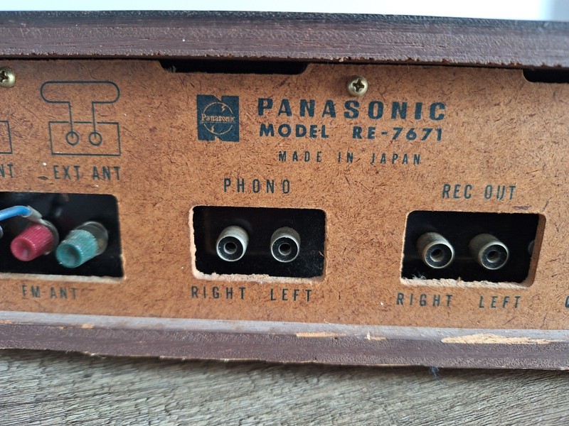 Vintage - Panasonic RE-7671 AM/FM Stereo Receiver Solid State - Works Some What gallery