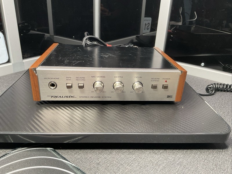 Realistic 42-2108 Retro Stereo Reverb System Vintage Mixing Mic 70's Silver Face gallery