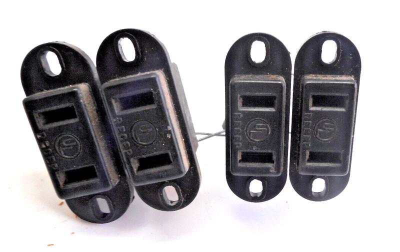 YAMAHA CR-600 STEREO RECEIVER – SET OF 2 AC OUTLETS – PARTING OUT