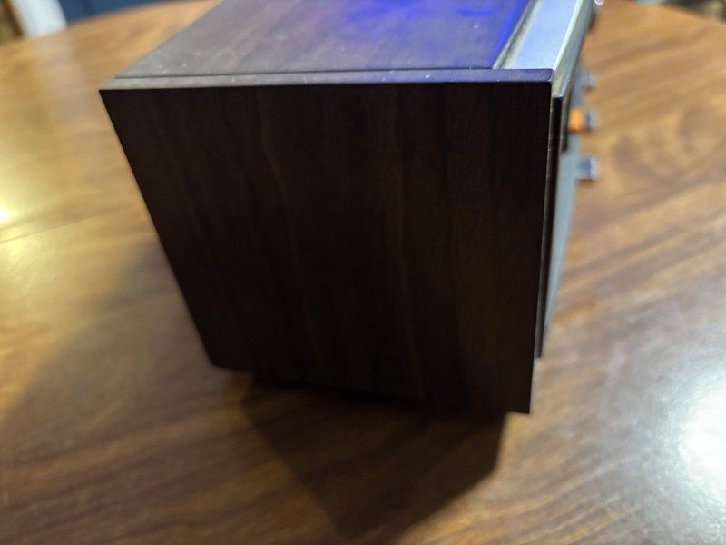 VINTAGE - Lloyd’s AM/FM Clock Radio - Model H677G-215A - TESTED/WORKING gallery