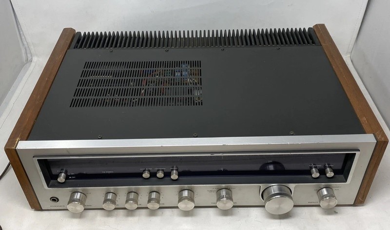 Kenwood KR-5600 Vintage AM/FM Stereo Tuner Receiver 40WPC *READ* gallery