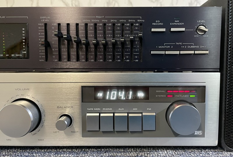 Vintage Realistic Complete Stereo System- Receiver/EQ/Speakers gallery