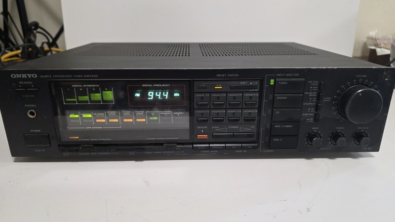 Onkyo TX-37 Quartz Synthesized Tuner AM/FM Stereo Amplifier