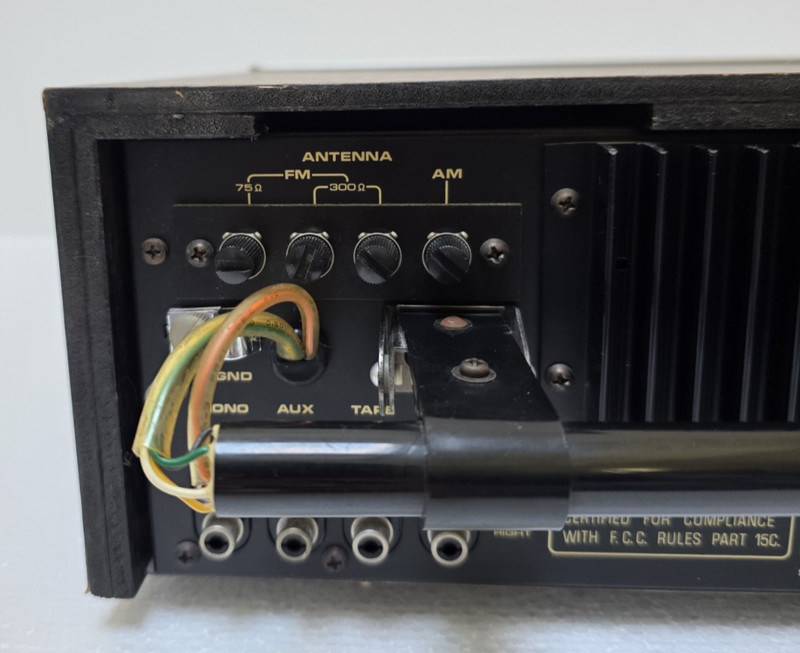 FISHER RS-1022 VINTAGE AM/FM STEREO RECEIVER Tested & Working! SEE VIDEO! gallery