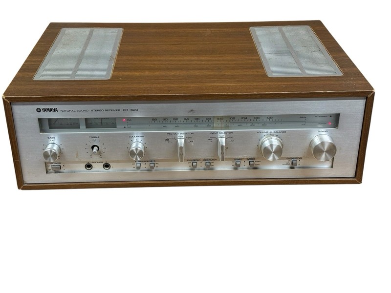 Yamaha CR-620 Stereo Receiver Vintage – Powers On Untested Wood Case
