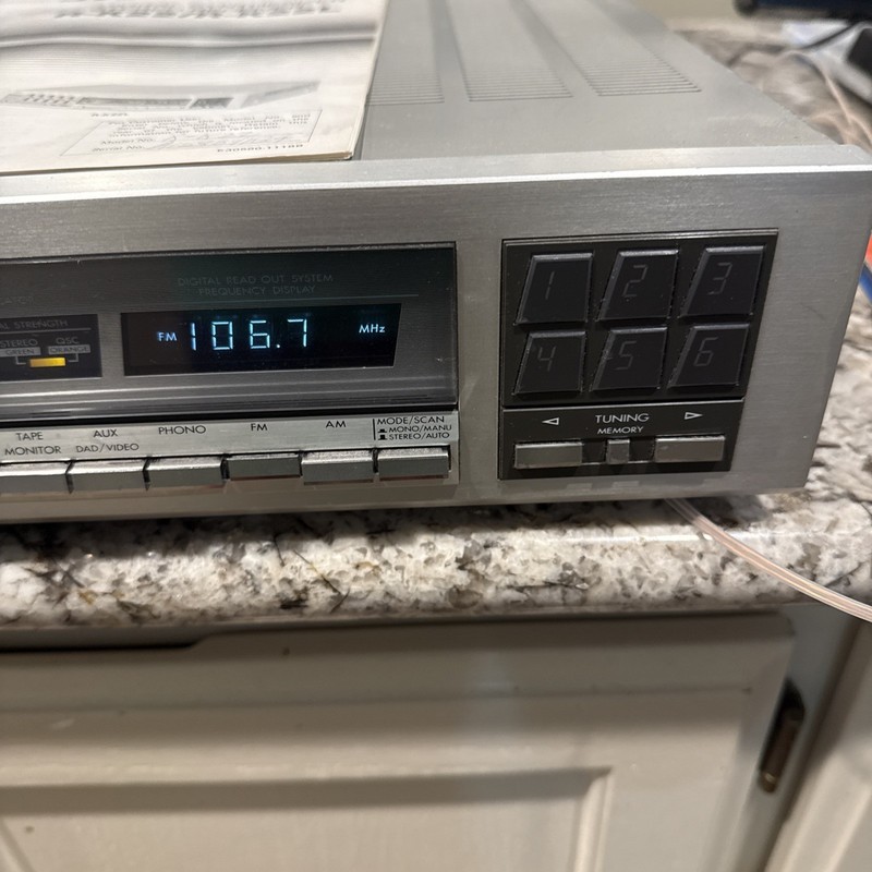 JVC R-K22L Digital Synthesizer Stereo Receiver With Graphic Equalizer POWERS ON gallery