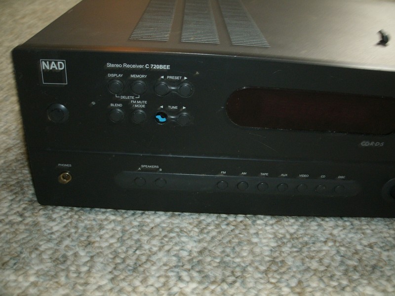 NAD C720BEE Stereo Receiver - Powers Up gallery