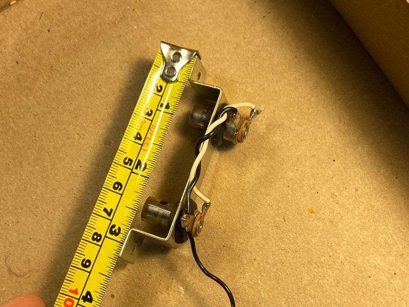Sansui 5000A Parts - Set of 2 Light Sockets for meters - Vintage Receiver Parts gallery
