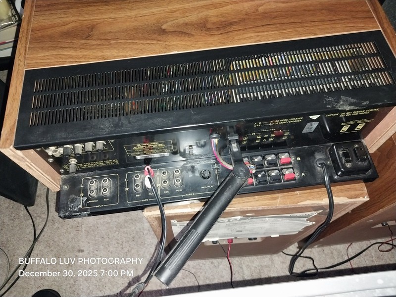 The item pictured is a vintage Pioneer SX-650 stereo receiver. gallery