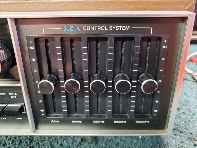 Vintage JVC VR-5511 AM/FM Stereo Receiver, Quad Ready, Tested Working gallery