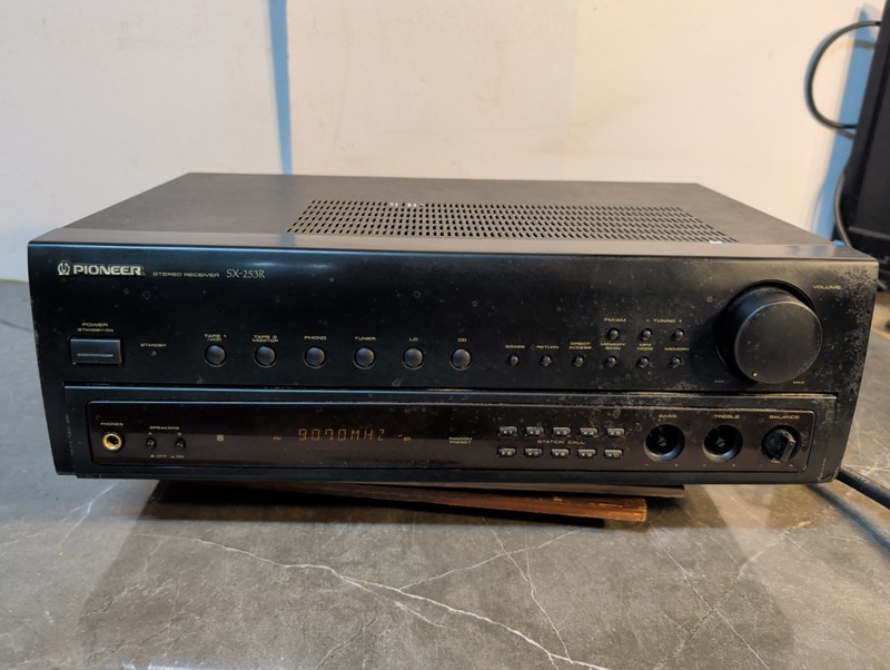 Vintage PIONEER STEREO RECEIVER MODEL SX-253R AC 120V 60Hz 150W Tested No Remote