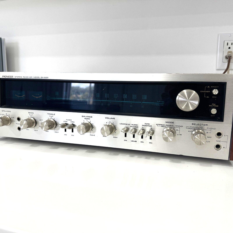 PIONEER SX-828 AM/FM STEREO RECEIVER gallery
