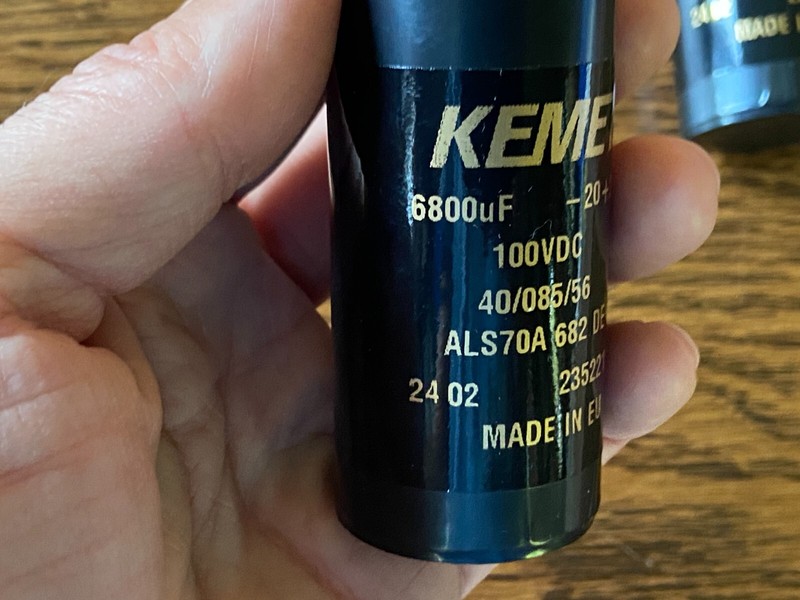 2 New 6800 uf 100v Kemet Main Filter Capacitors for Sony STR-7065 gallery