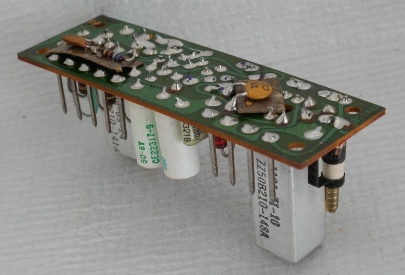 Fisher 390 Receiver Part : AM RF PCB Board ( P2026 ) gallery