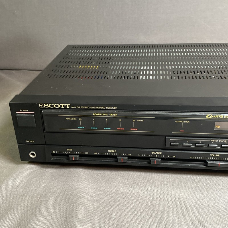 SCOTT RS250 AM/FM Quartz Digital Synthesized Stereo Receiver. Excellent! gallery