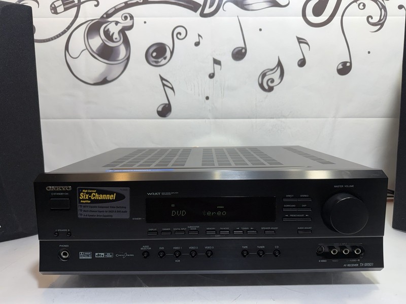 Onkyo TX-SR501 Receiver In Nearly Perfect Condition.