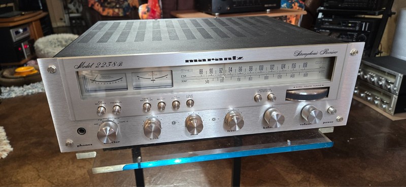 Vintage Marantz Model 2238B Stereophonic Receiver