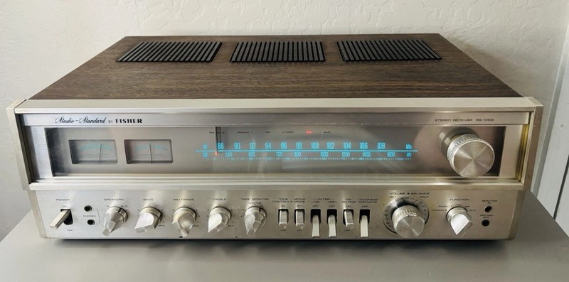 Vintage Fisher RS-1058, 90W AM/FM Stereo Receiver, 1978, Works Great!