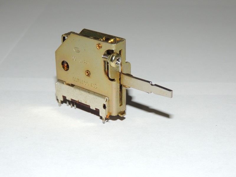 Sansui TU-717 6 Pin Flip Switch Mute/Band width/Cancellation 1171130