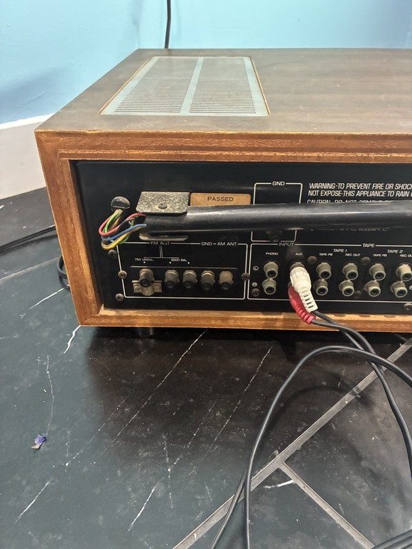 Vintage Yamaha Stereo Receiver CR-620 AM/FM 120 Volts - Tested & Works gallery