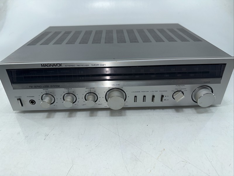 Magnavox MCR 041 AM FM Stereo Receiver – TESTED