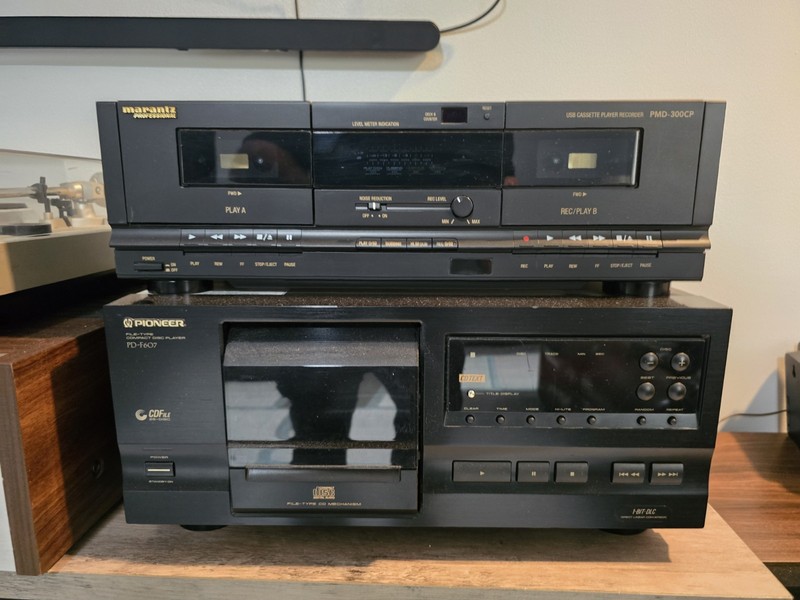 Pioneer Vintage Stereo System gallery