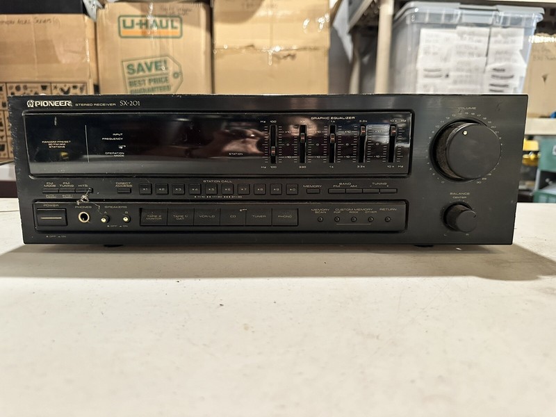 Pioneer Stereo Receiver & Graphic Equalizer, Model SX-201 - 190W ; 240VA