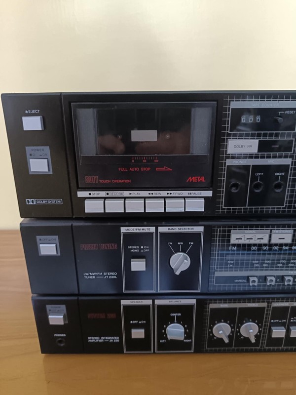 Sanyo JA 220, JT 230L, RD 220 vintage Japanese stereo system in rare black color gallery