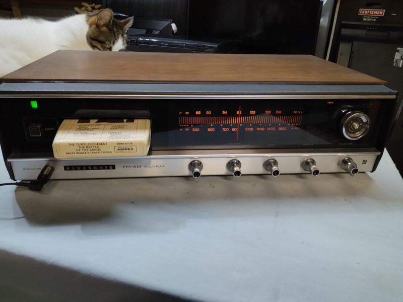 PANASONIC VINTAGE 1972 STEREO RECEIVER AMPLIFIER WITH 8 TRACK PLAYER